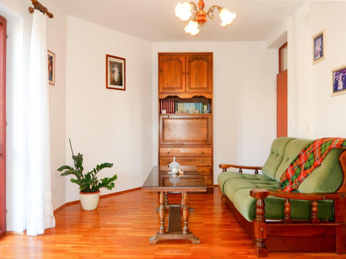 Apartment Vera - Mlk326 By Interhome Malinska Bagian luar foto