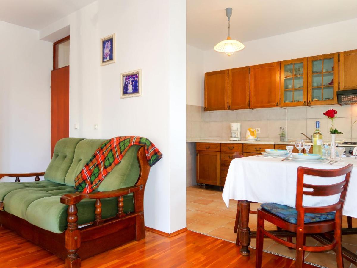 Apartment Vera - Mlk326 By Interhome Malinska Bagian luar foto