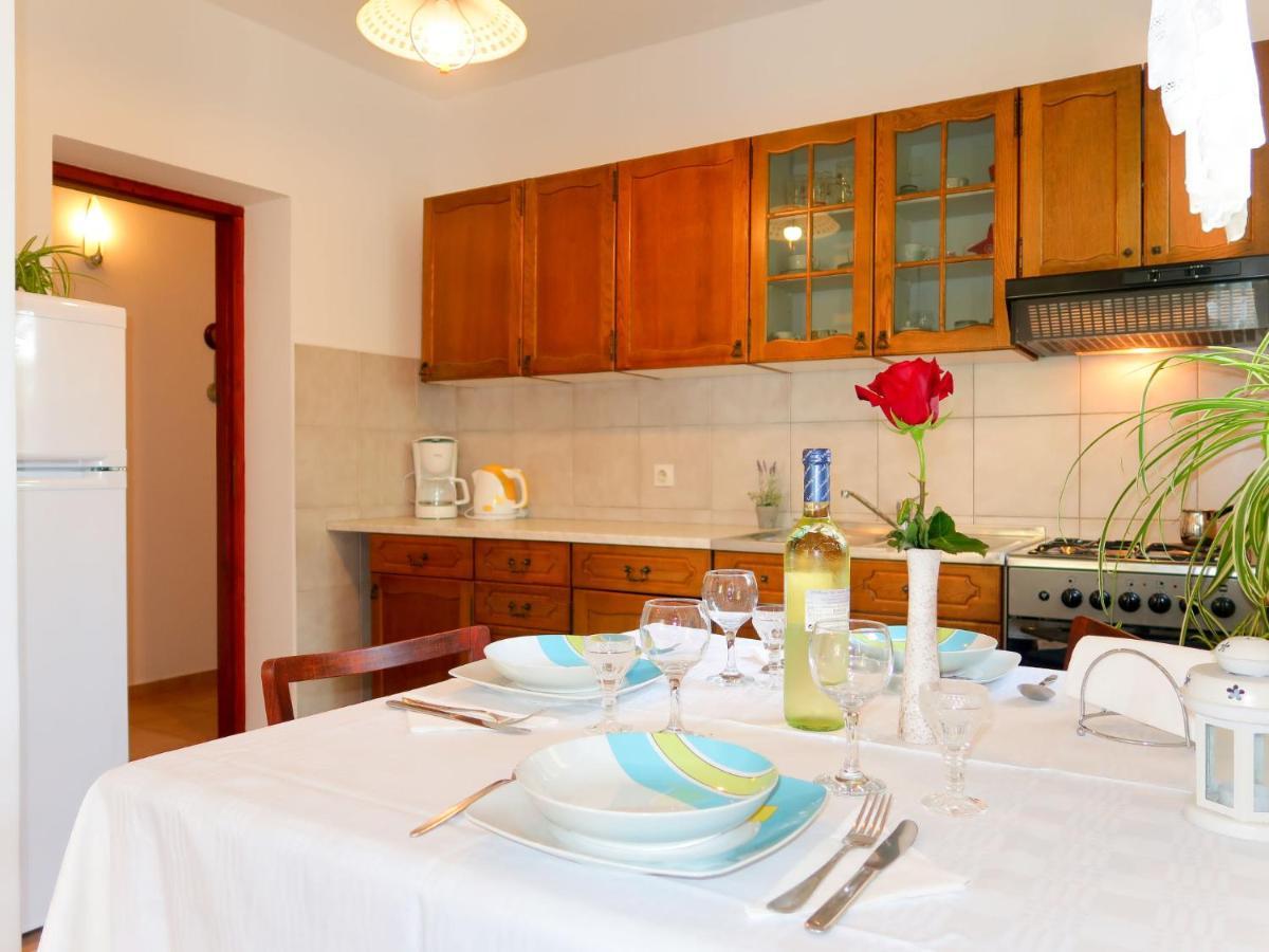 Apartment Vera - Mlk326 By Interhome Malinska Bagian luar foto