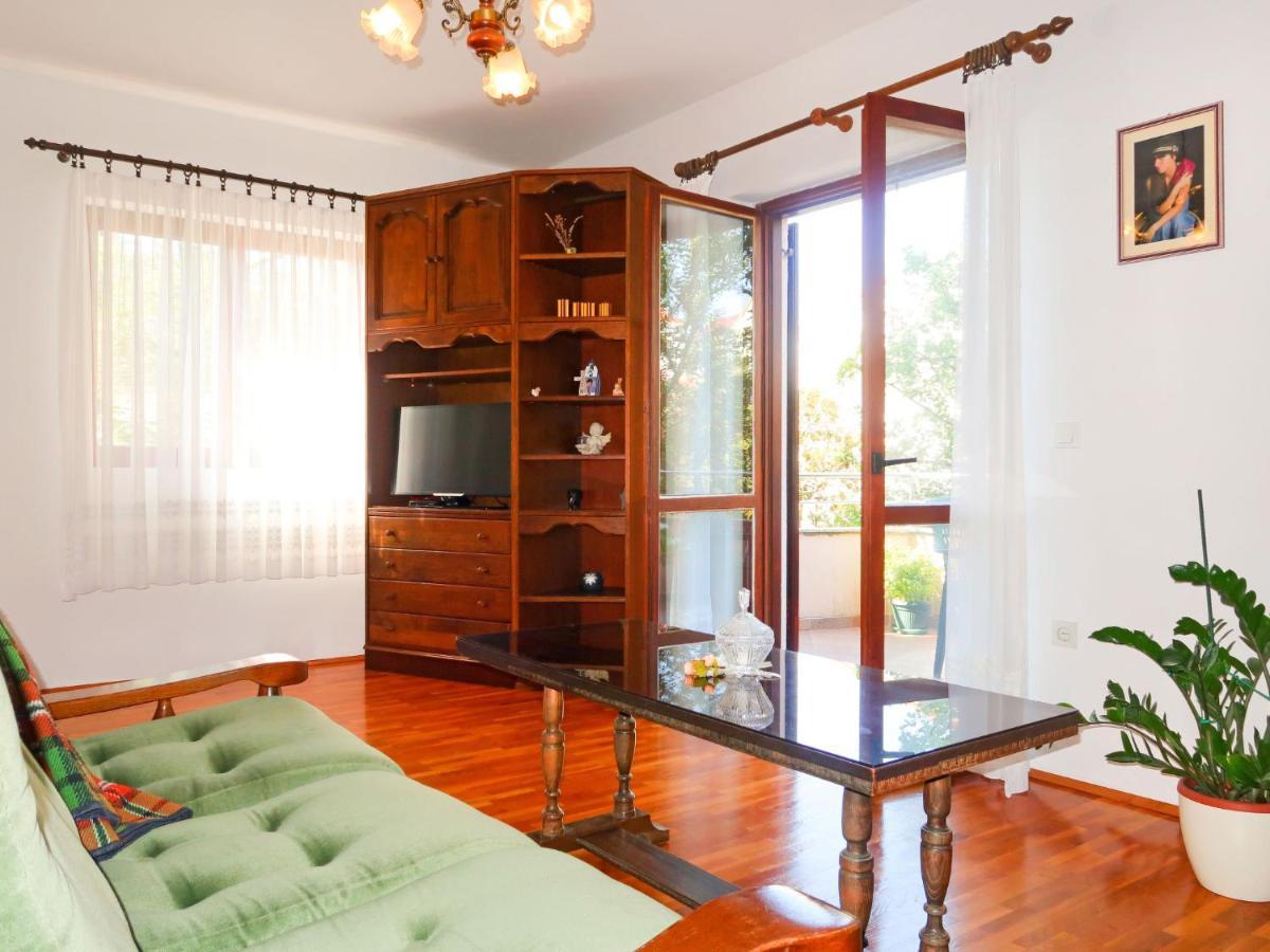 Apartment Vera - Mlk326 By Interhome Malinska Bagian luar foto